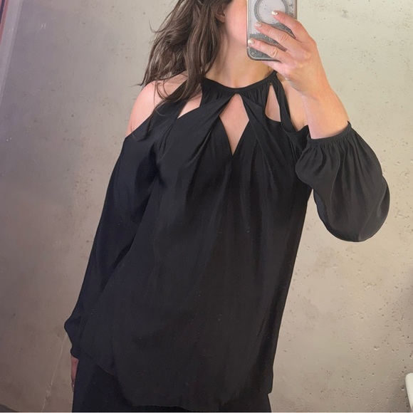 RAMY BROOK Amanda Open Shoulder Top in Black Lightweight Flowy Balloon Sleeve - Picture 2 of 15